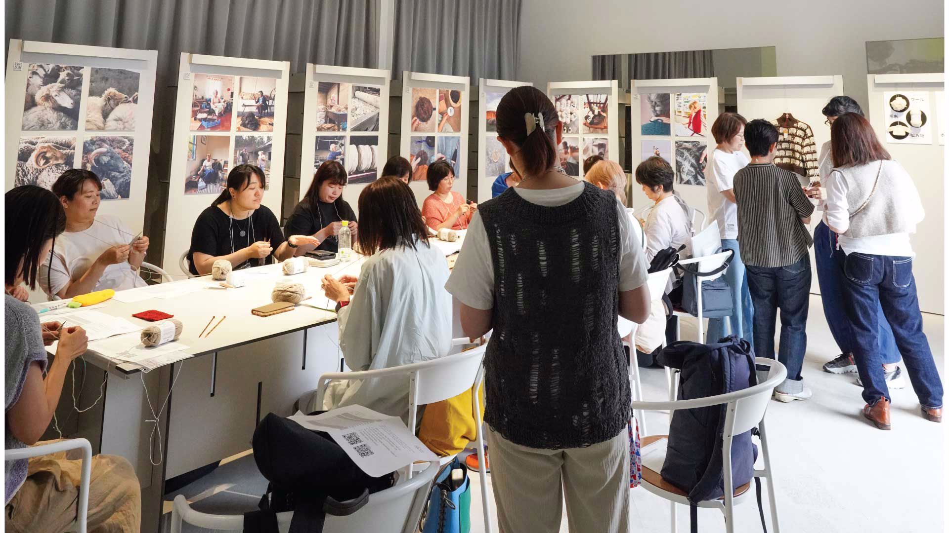 Rosa Pomar takes knitting and spinning to Japan