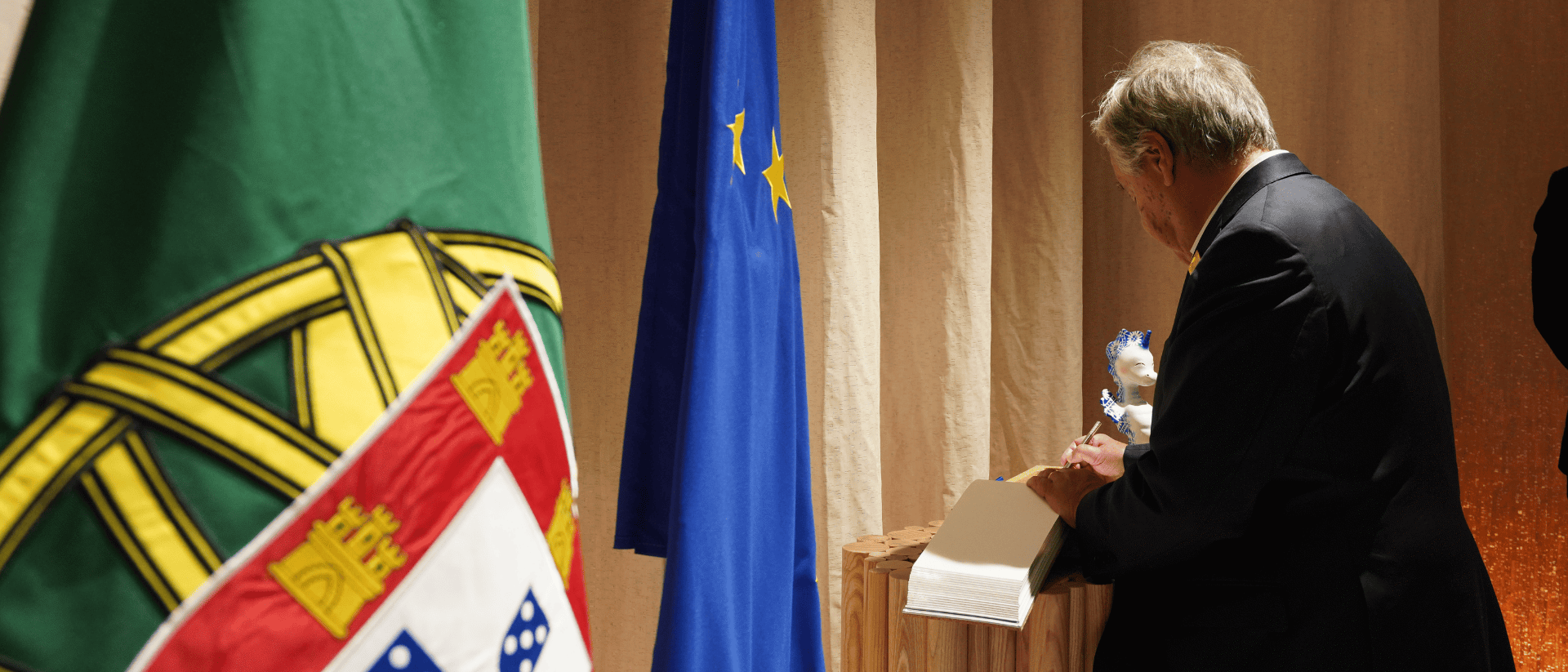 UN Secretary-General visits Portugal Pavilion